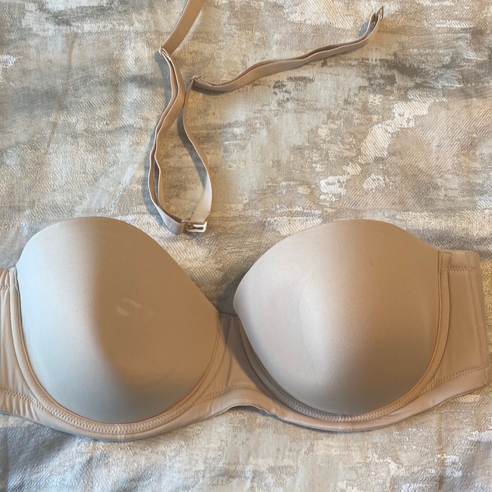 Underwire strapless bra size 40DD by wacoal